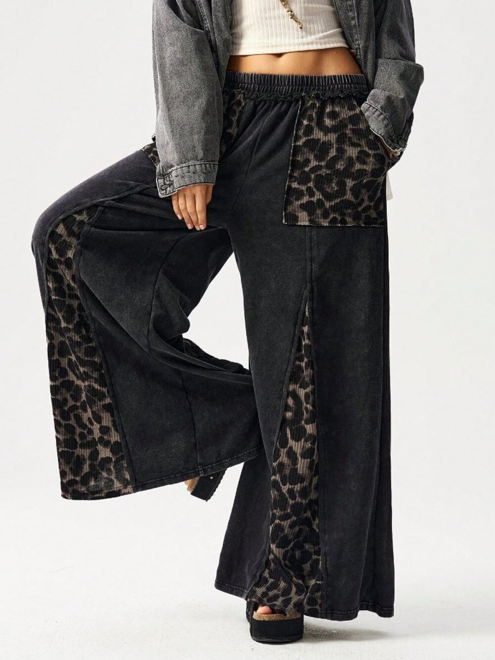 Black Casual Women's Plus Size Leopard Print High Waist Wide Leg Pants - Picture 4 of 8